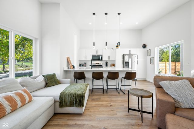 318 N Tacoma Avenue, Indianapolis, IN 46201