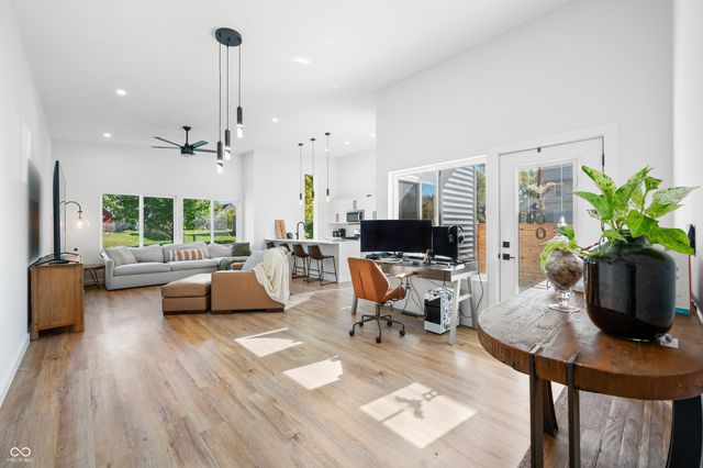 318 N Tacoma Avenue, Indianapolis, IN 46201