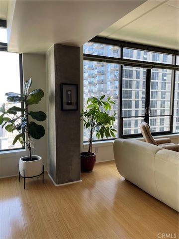 1111 S Grand 1015, Los Angeles, CA 90015