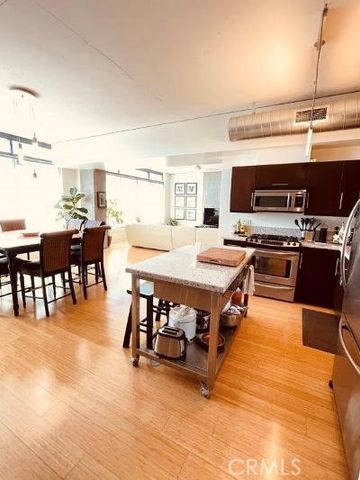 1111 S Grand 1015, Los Angeles, CA 90015