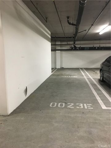 1111 S Grand 1015, Los Angeles, CA 90015