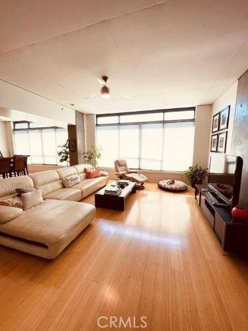 1111 S Grand 1015, Los Angeles, CA 90015