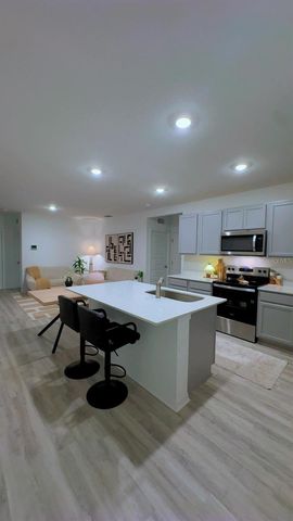 8451 MADRID STREET, Lakeland, FL 33810