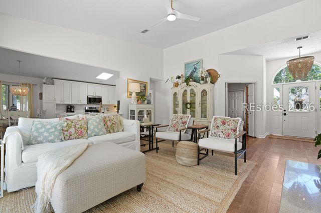 17 Pipers Pond Rd, Bluffton, SC 29910