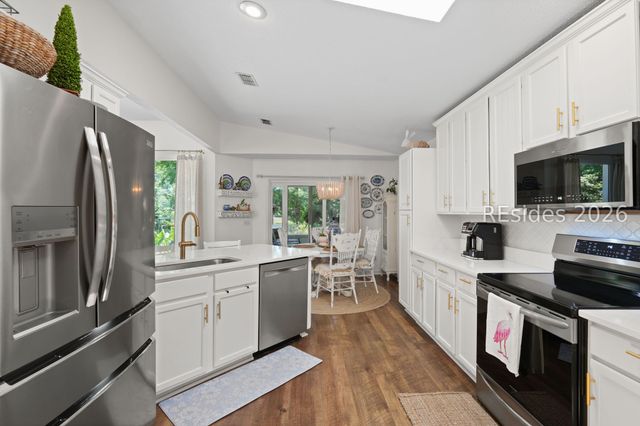 17 Pipers Pond Rd, Bluffton, SC 29910