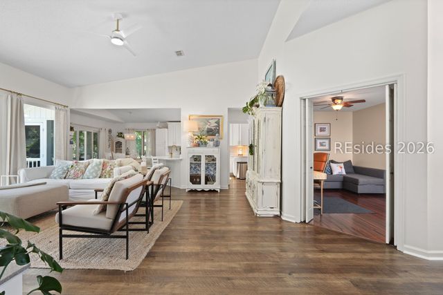 17 Pipers Pond Rd, Bluffton, SC 29910