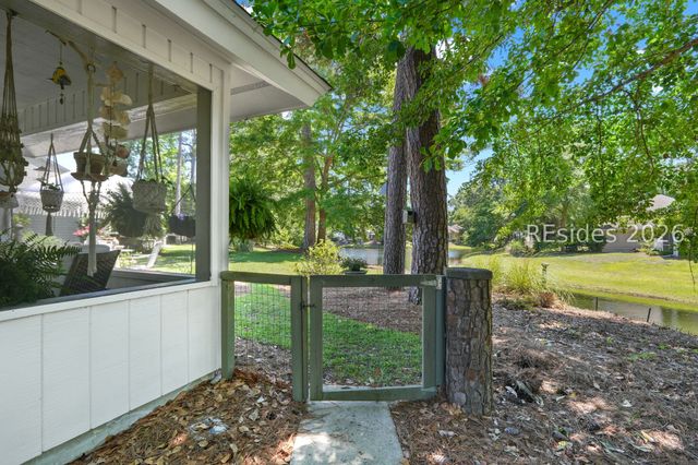 17 Pipers Pond Rd, Bluffton, SC 29910