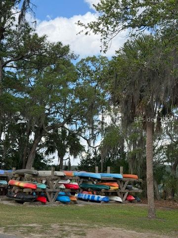 17 Pipers Pond Rd, Bluffton, SC 29910