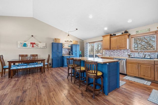 2412 4th Ave. SW, Minot, ND 58701