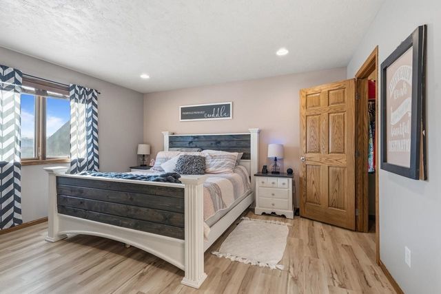 2412 4th Ave. SW, Minot, ND 58701