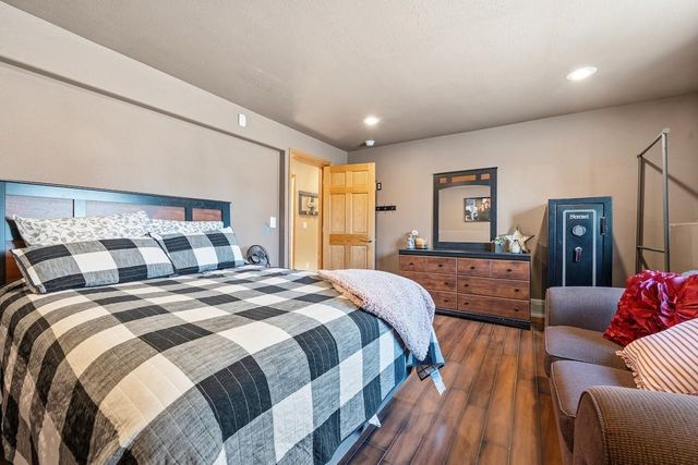 2412 4th Ave. SW, Minot, ND 58701