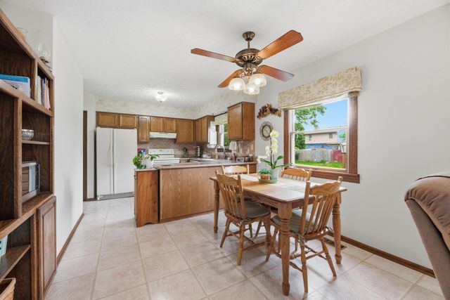 404 Knob Avenue, Reynoldsburg, OH 43068