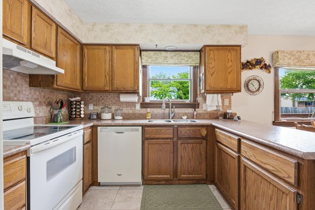 404 Knob Avenue, Reynoldsburg, OH 43068
