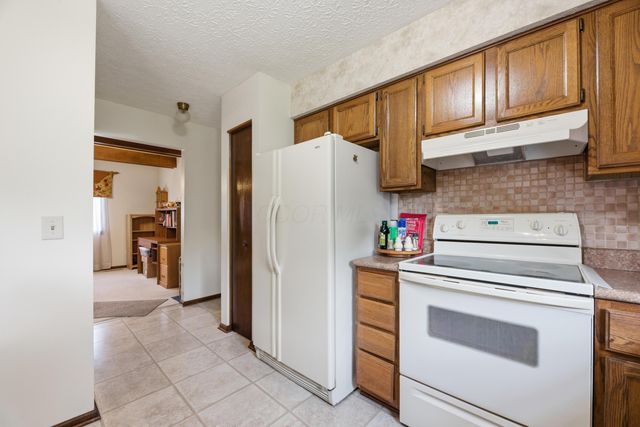 404 Knob Avenue, Reynoldsburg, OH 43068