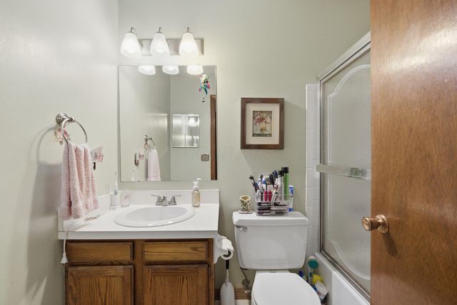 404 Knob Avenue, Reynoldsburg, OH 43068