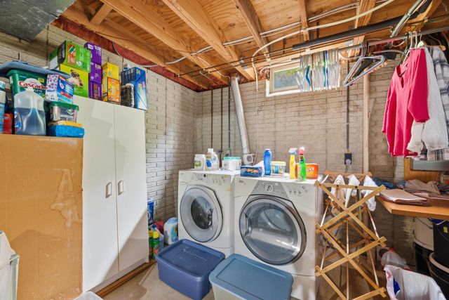404 Knob Avenue, Reynoldsburg, OH 43068