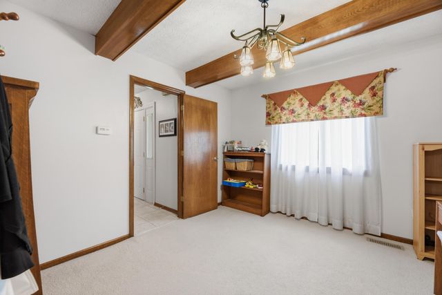 404 Knob Avenue, Reynoldsburg, OH 43068