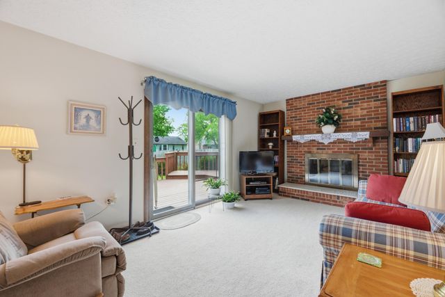 404 Knob Avenue, Reynoldsburg, OH 43068