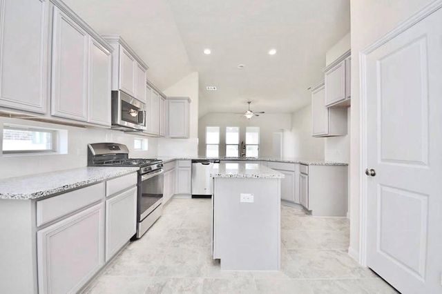 1225 Homer LN, Round Rock, TX 78665