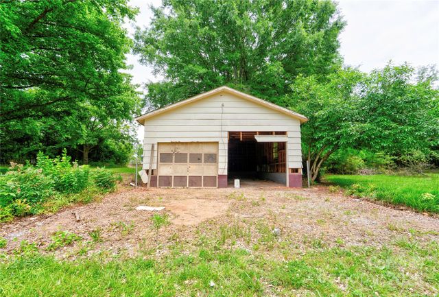 105 Hopewell Church Road, Shelby, NC 28150