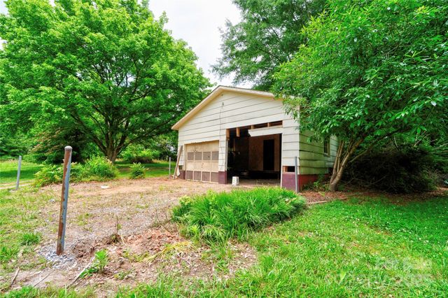 105 Hopewell Church Road, Shelby, NC 28150