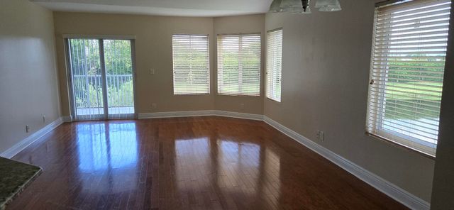 815 W Boynton Beach Boulevard 5-206, Boynton Beach, FL 33426