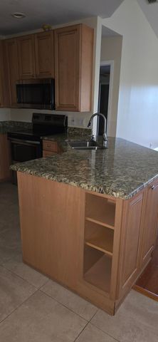 815 W Boynton Beach Boulevard 5-206, Boynton Beach, FL 33426