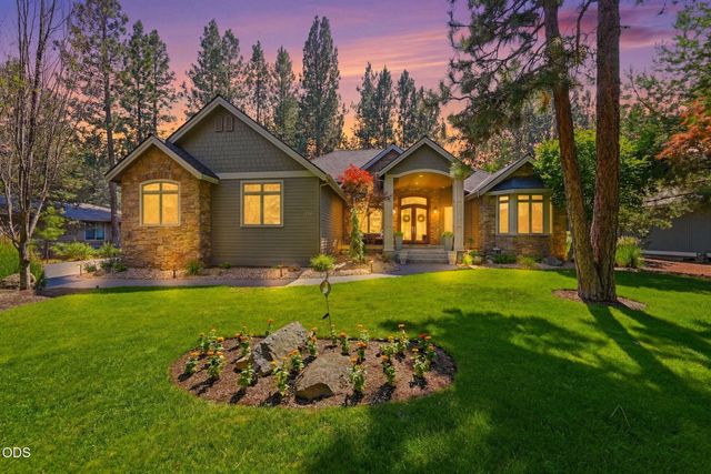 2721 NW Champion Circle, Bend, OR 97703