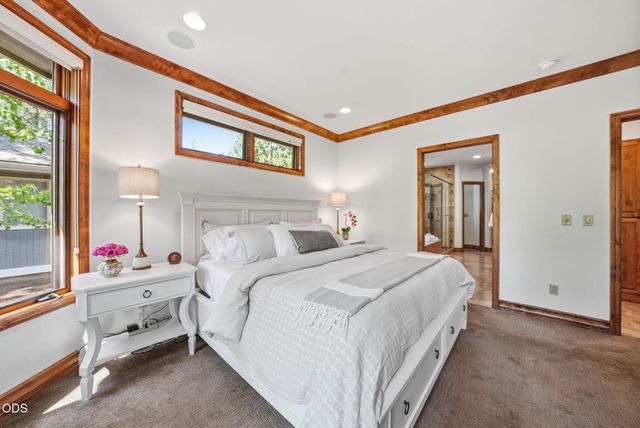 2721 NW Champion Circle, Bend, OR 97703