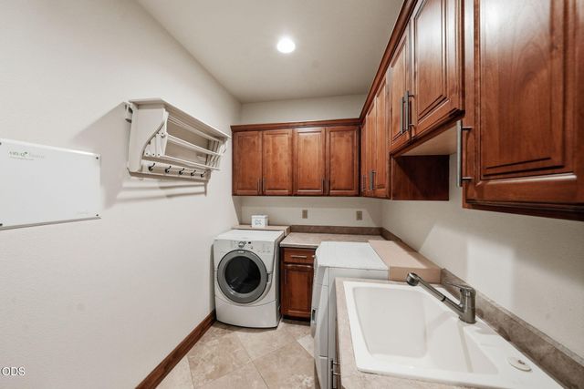 2721 NW Champion Circle, Bend, OR 97703
