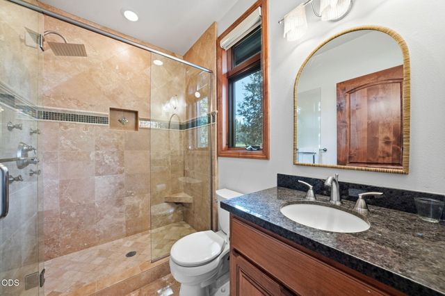 2721 NW Champion Circle, Bend, OR 97703