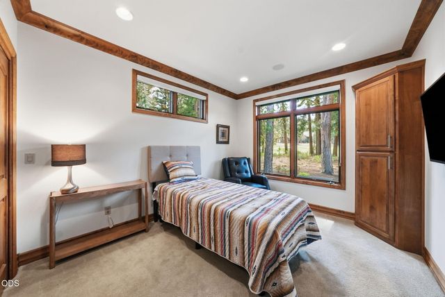 2721 NW Champion Circle, Bend, OR 97703