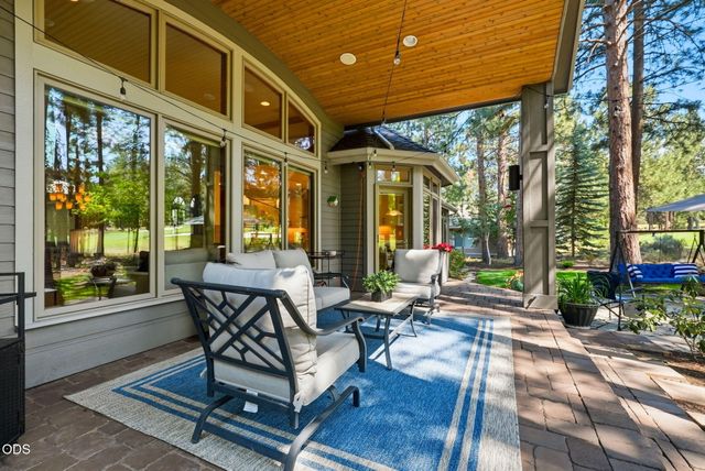 2721 NW Champion Circle, Bend, OR 97703