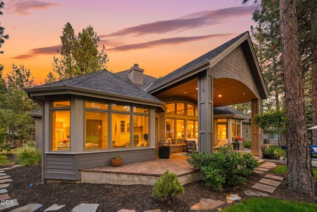 2721 NW Champion Circle, Bend, OR 97703