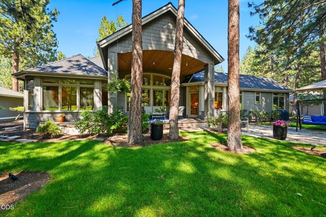 2721 NW Champion Circle, Bend, OR 97703