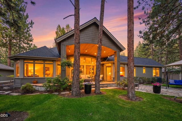 2721 NW Champion Circle, Bend, OR 97703