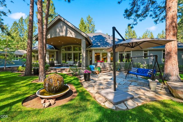 2721 NW Champion Circle, Bend, OR 97703