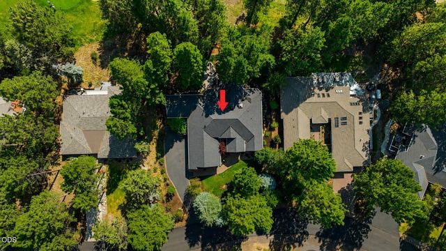 2721 NW Champion Circle, Bend, OR 97703