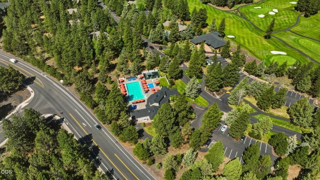 2721 NW Champion Circle, Bend, OR 97703