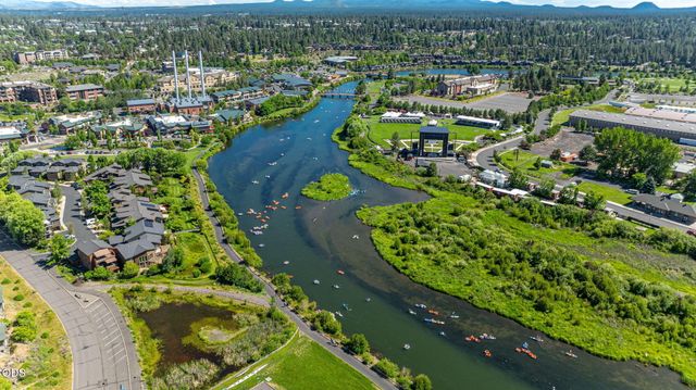 2721 NW Champion Circle, Bend, OR 97703