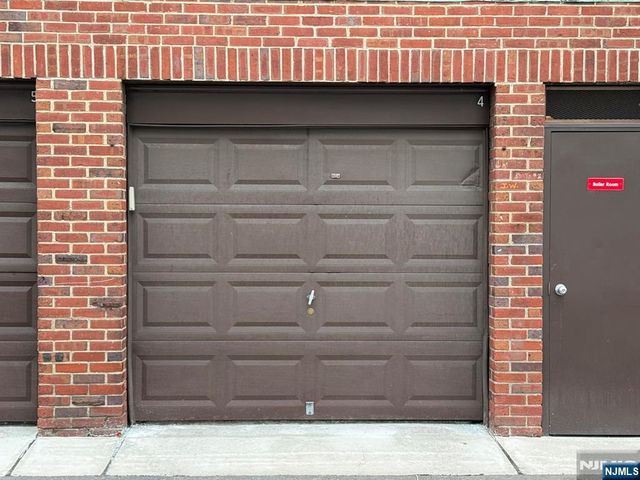 530 Broad Avenue 16, Englewood, NJ 07631