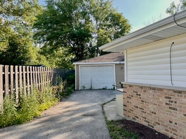 101 Shabbona Drive, Park Forest, IL 60466