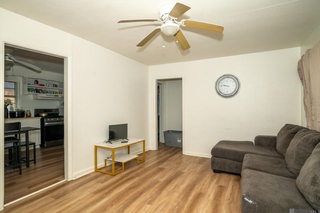 203 W Caroline St, Gonzales, LA 70737
