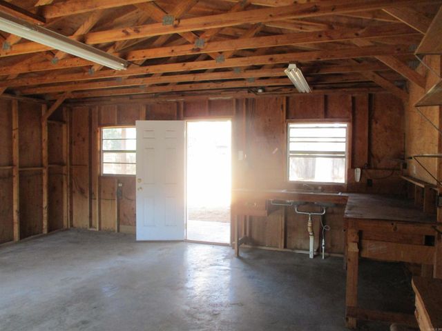 1110 Hickory Street, Crossett, AR 71635