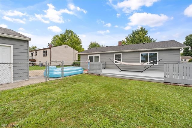 5684 Stanford Avenue, Youngstown, OH 44515