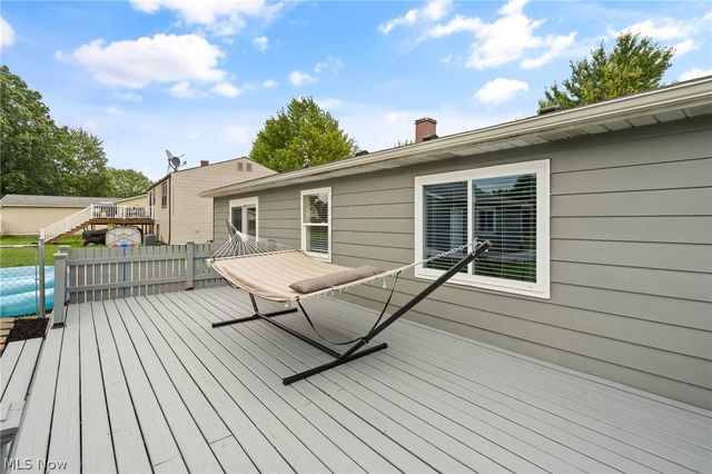 5684 Stanford Avenue, Youngstown, OH 44515