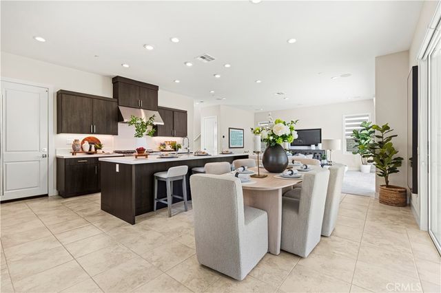 161 Walworth, Lake Forest, CA 92630