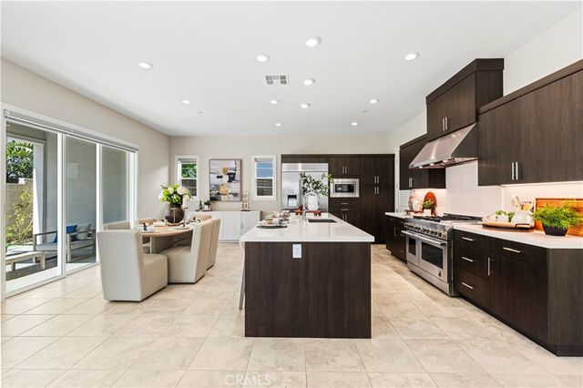 161 Walworth, Lake Forest, CA 92630