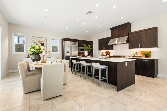 161 Walworth, Lake Forest, CA 92630