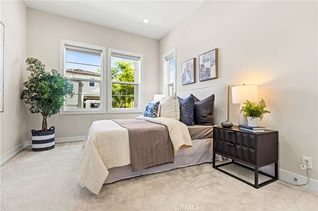 161 Walworth, Lake Forest, CA 92630